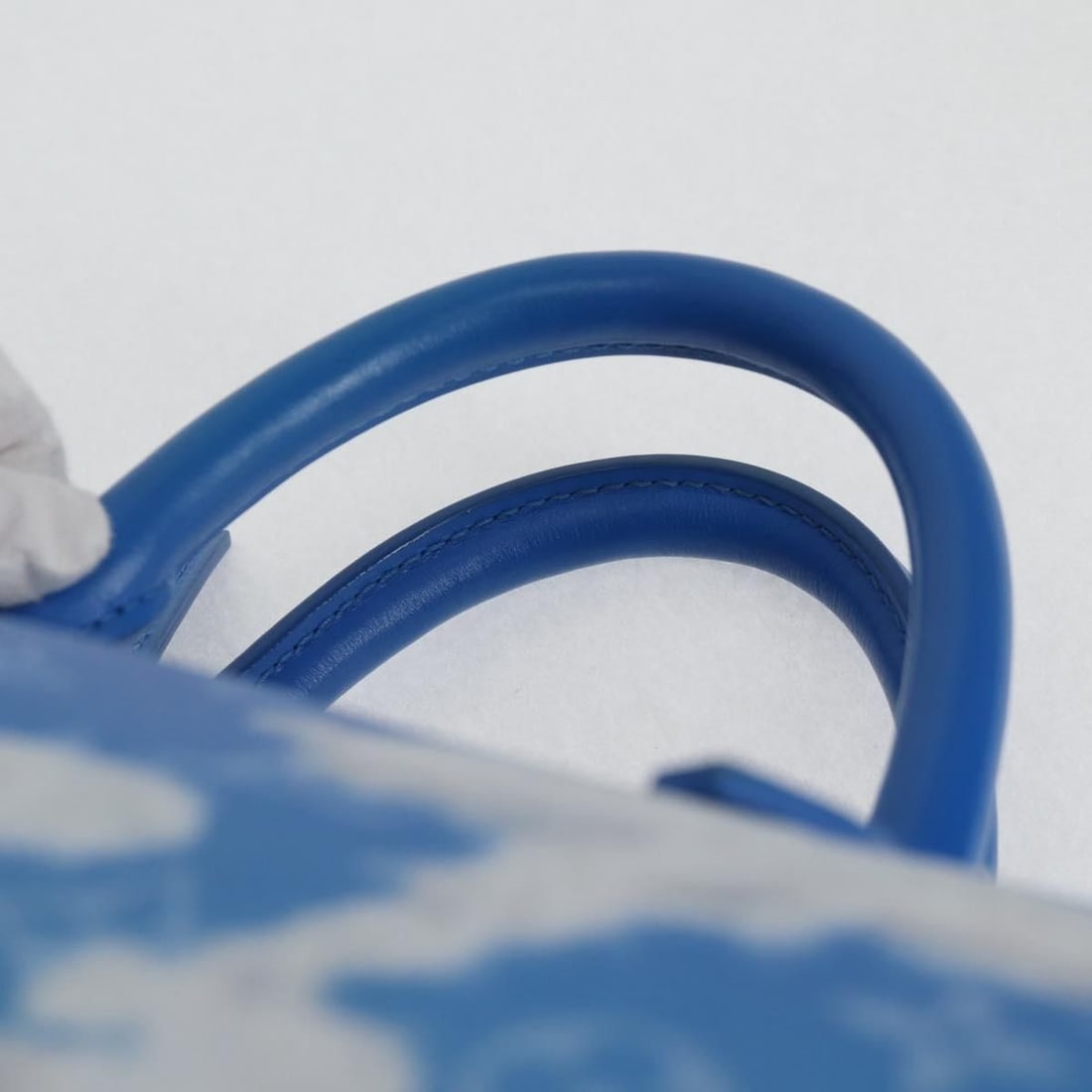 Louis Vuitton Handbag - 14