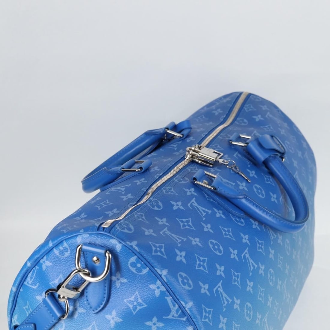 Louis Vuitton Handbag - 18