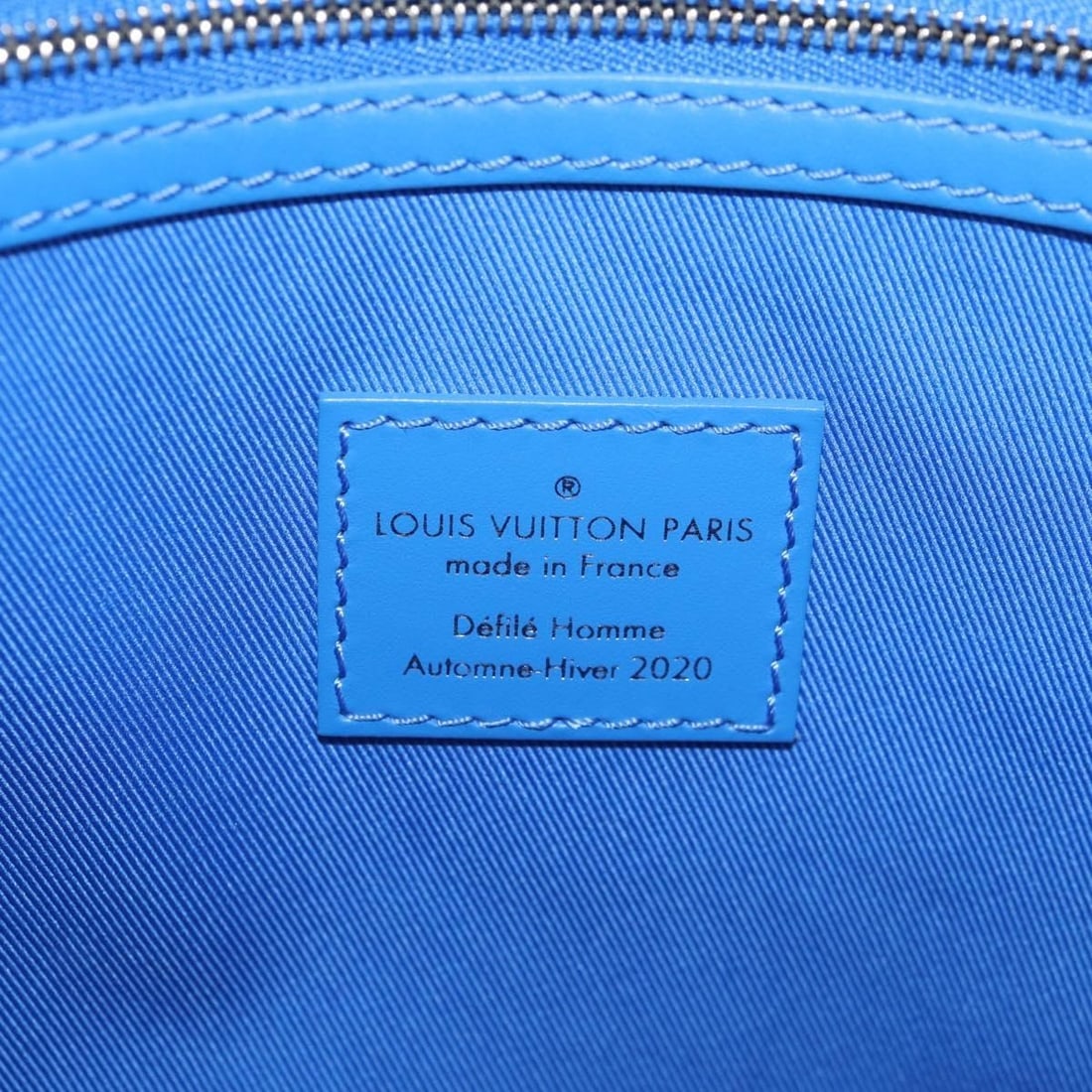 Louis Vuitton Handbag - 20
