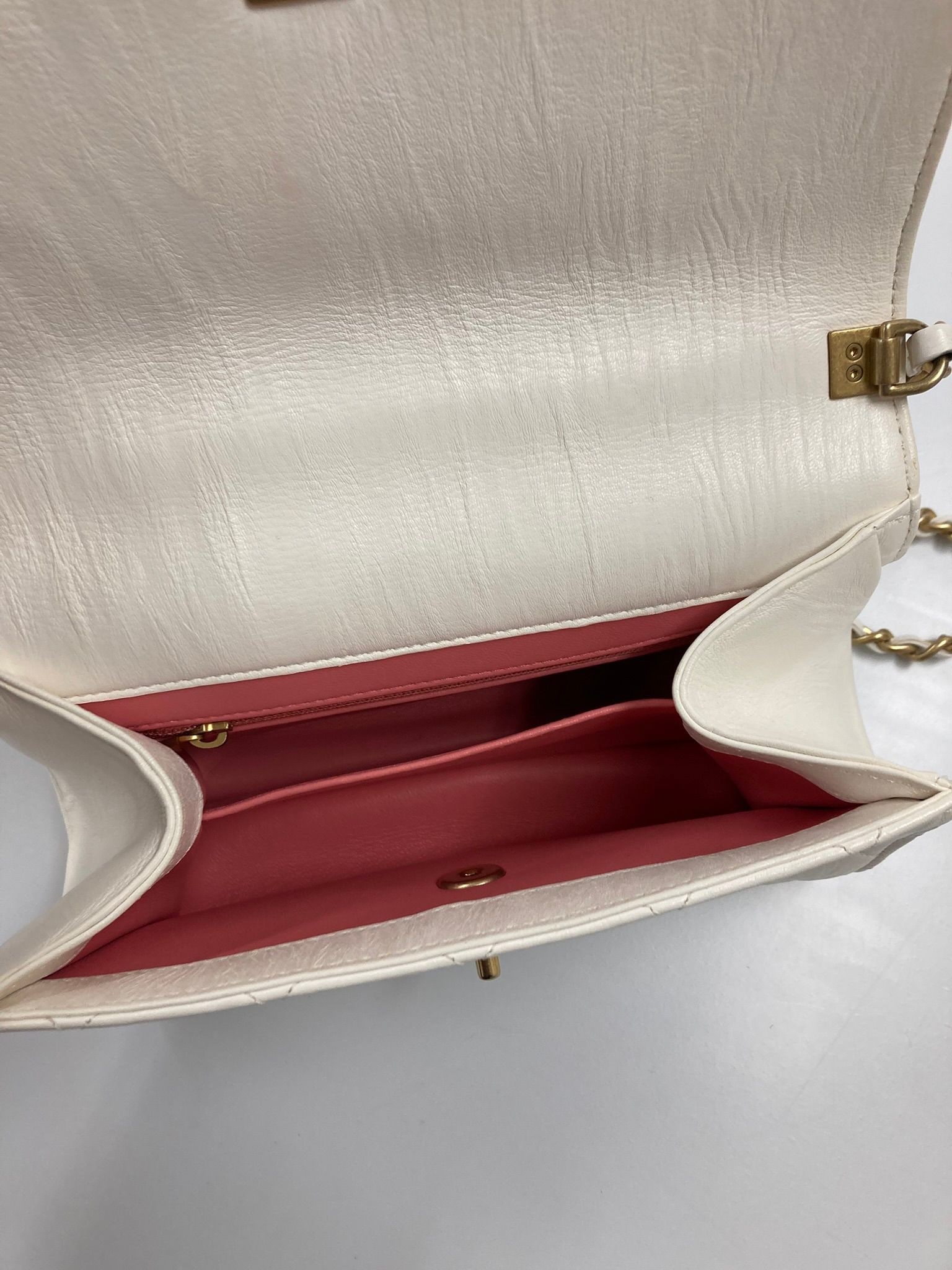 Chanel Hand Bag White - 2