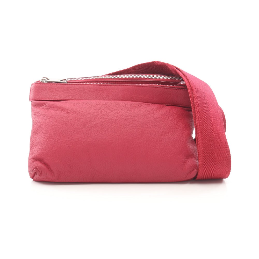 Bottega Veneta Shoulder Bag: Bottega Veneta shoulder bag in pink red leather.