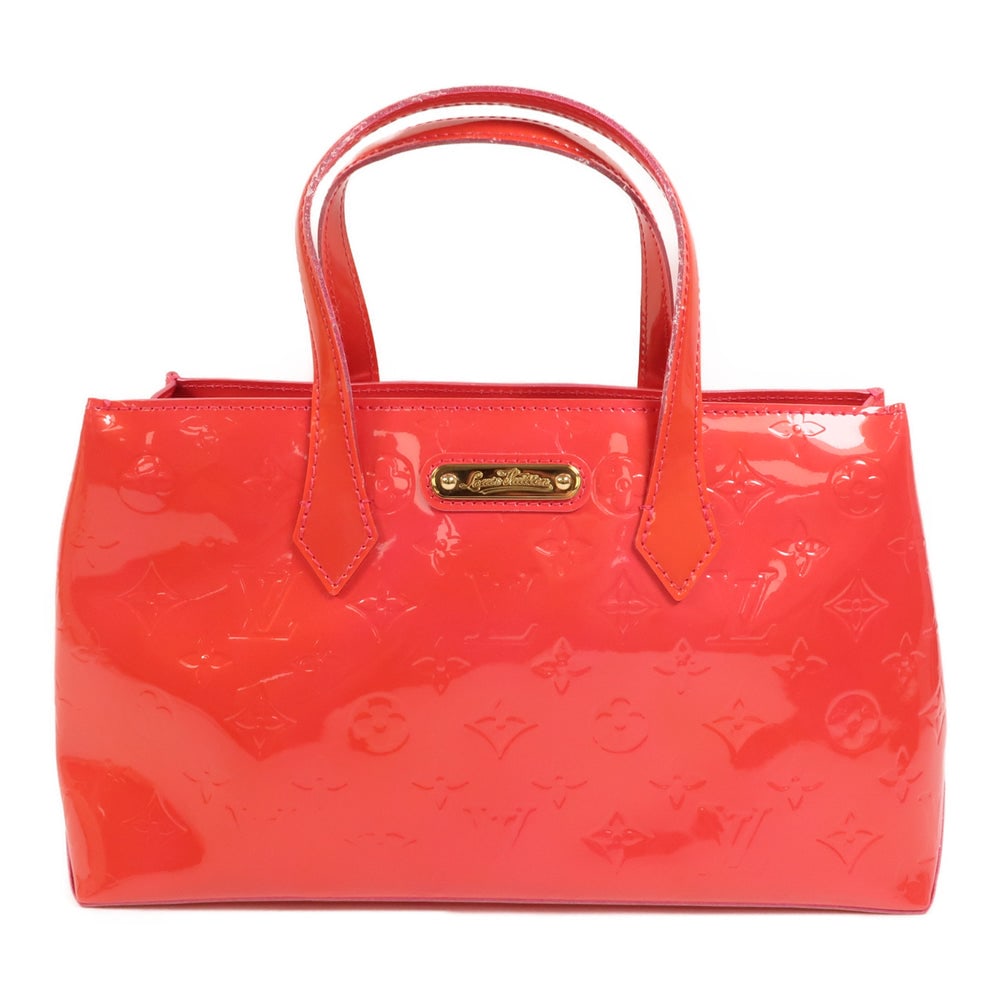 Louis Vuitton Wilshire PM Red: Red monogram vernis handbag. Includes storage bag. 30 x 17 x 11 cm.