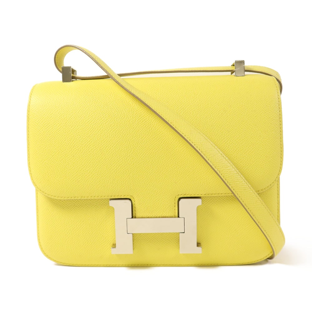 Hermes Constance 24 Lime: Lime Epsom leather shoulder bag. 24 x 19 x 5 cm.