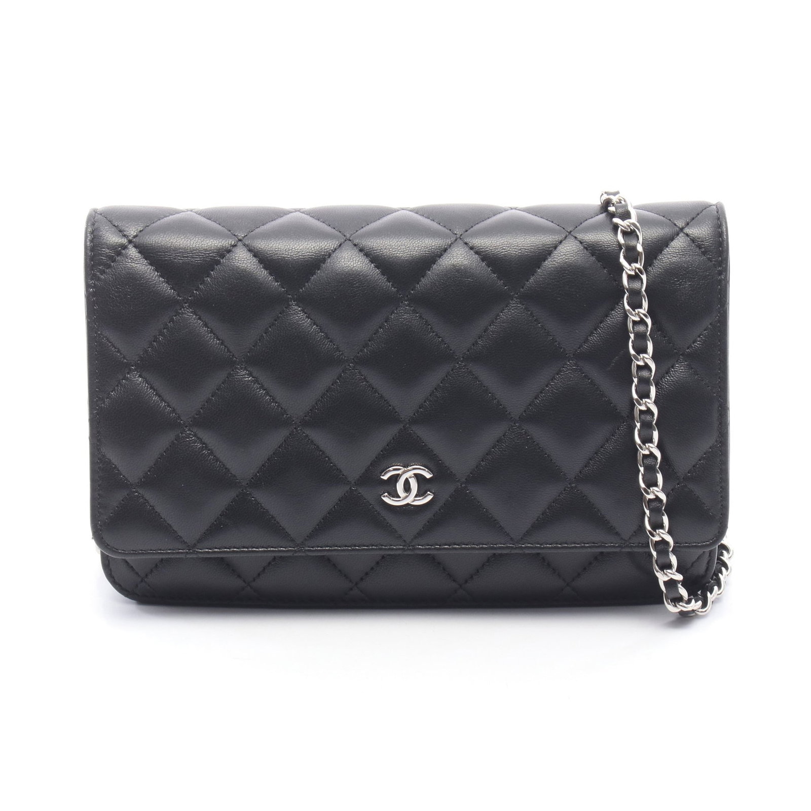 Chanel Chain Wallet Black: Black lambskin chain wallet.