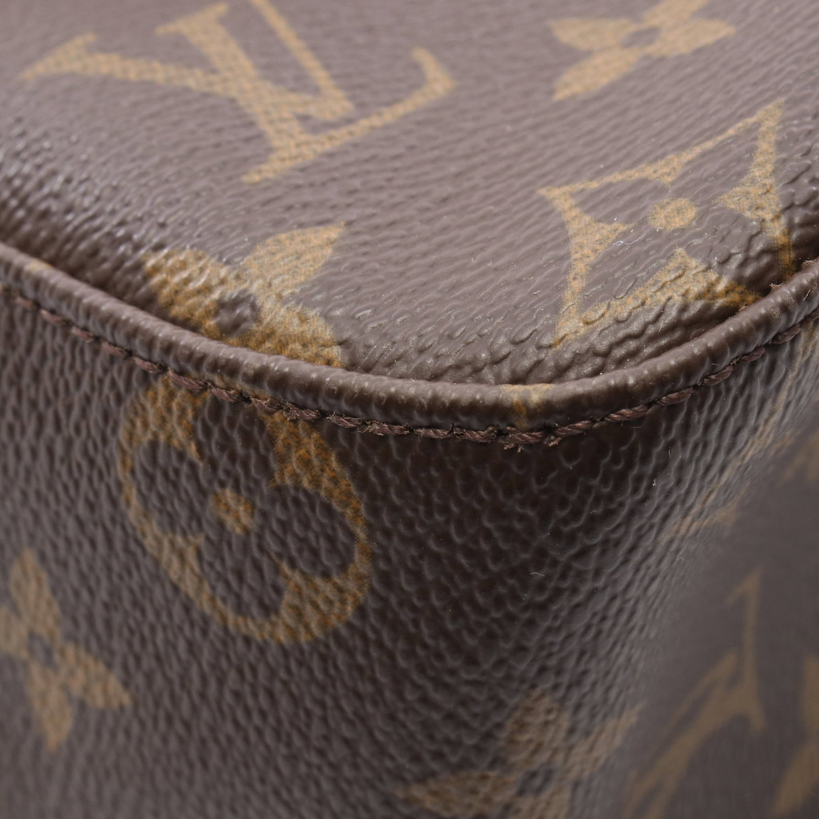 Louis Vuitton Looping GM Monogram - 8