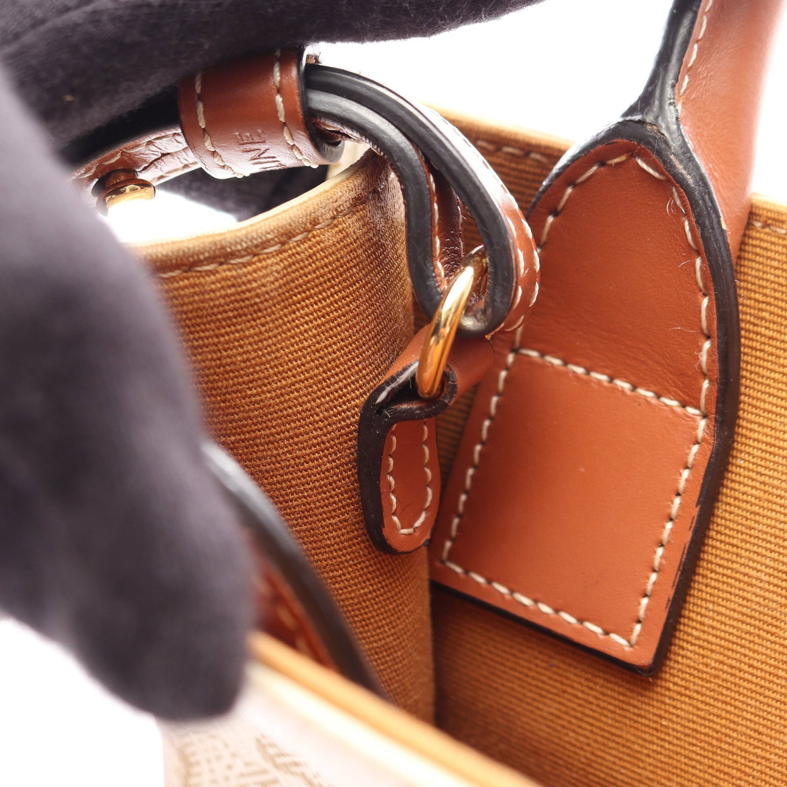 Celine Mini Vertical Cabas Off White - 9