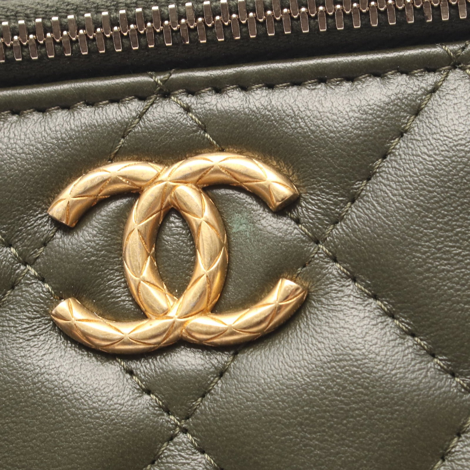 Chanel Vanity Chain Bag - 8