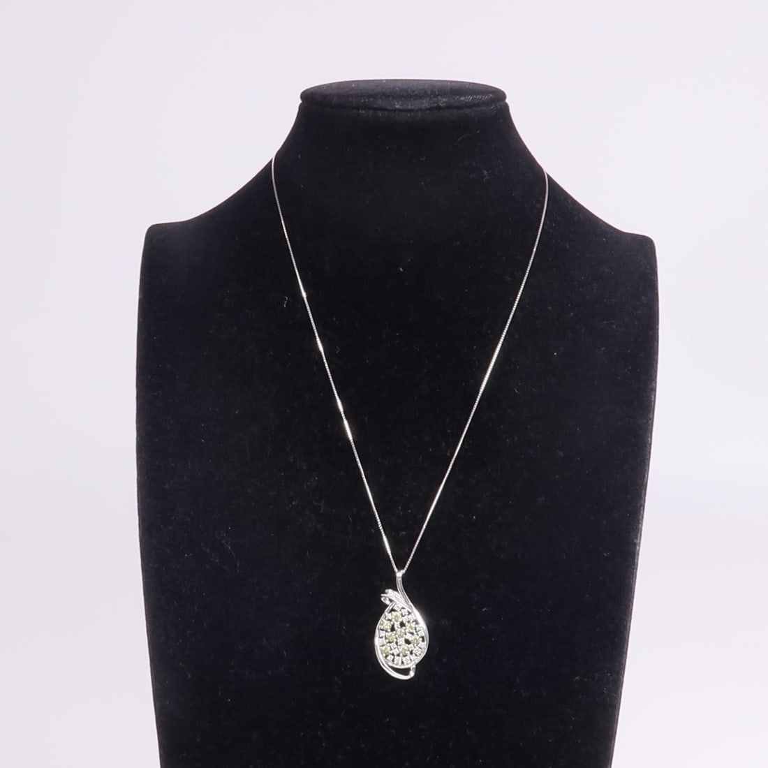 Demantoid Garnet Diamond Platinum - 9