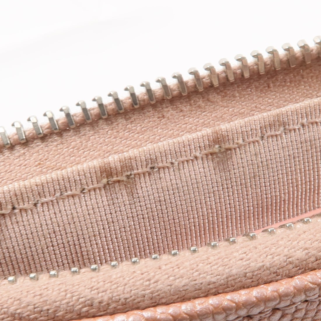 Chanel Zip Mini Pouch Dusty Pink - 17