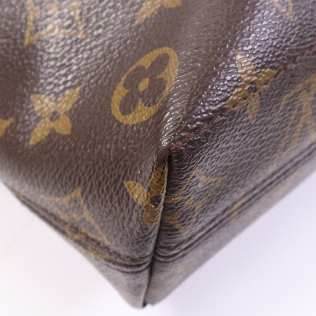 Louis Vuitton Magnetic Messenger - 8