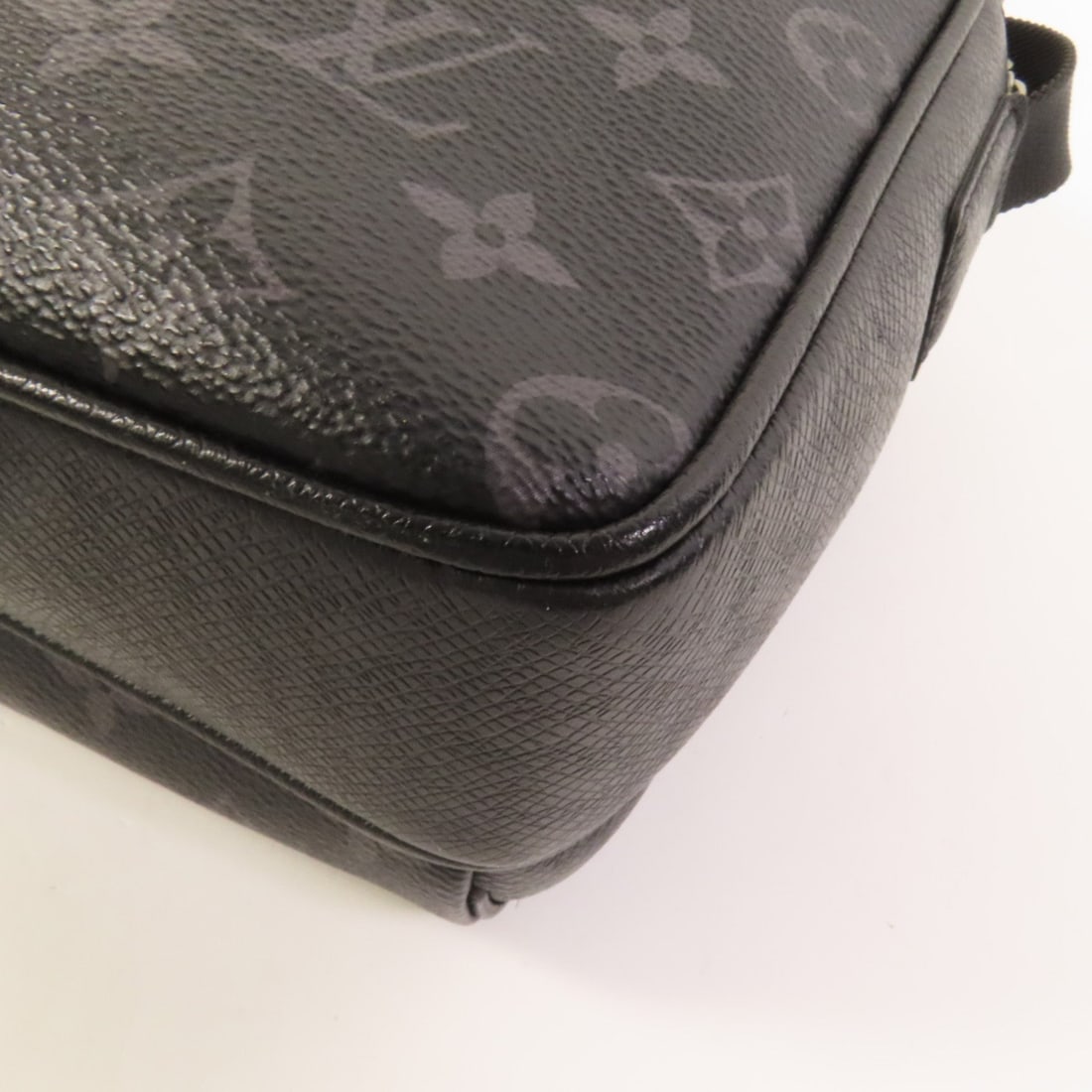 Louis Vuitton Outdoor Messenger - 14