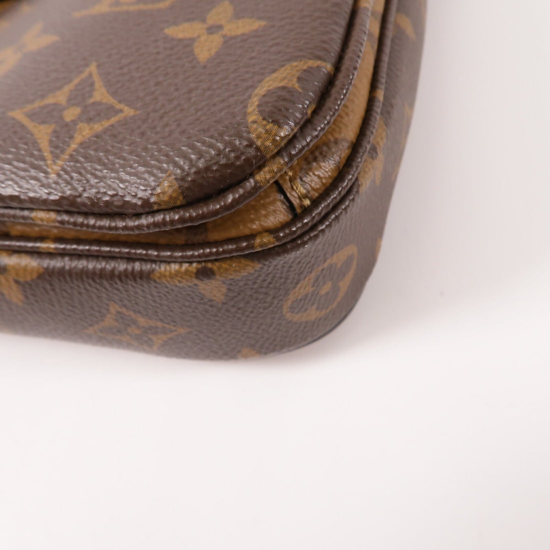Louis Vuitton Pochette Metis Reverse - 11