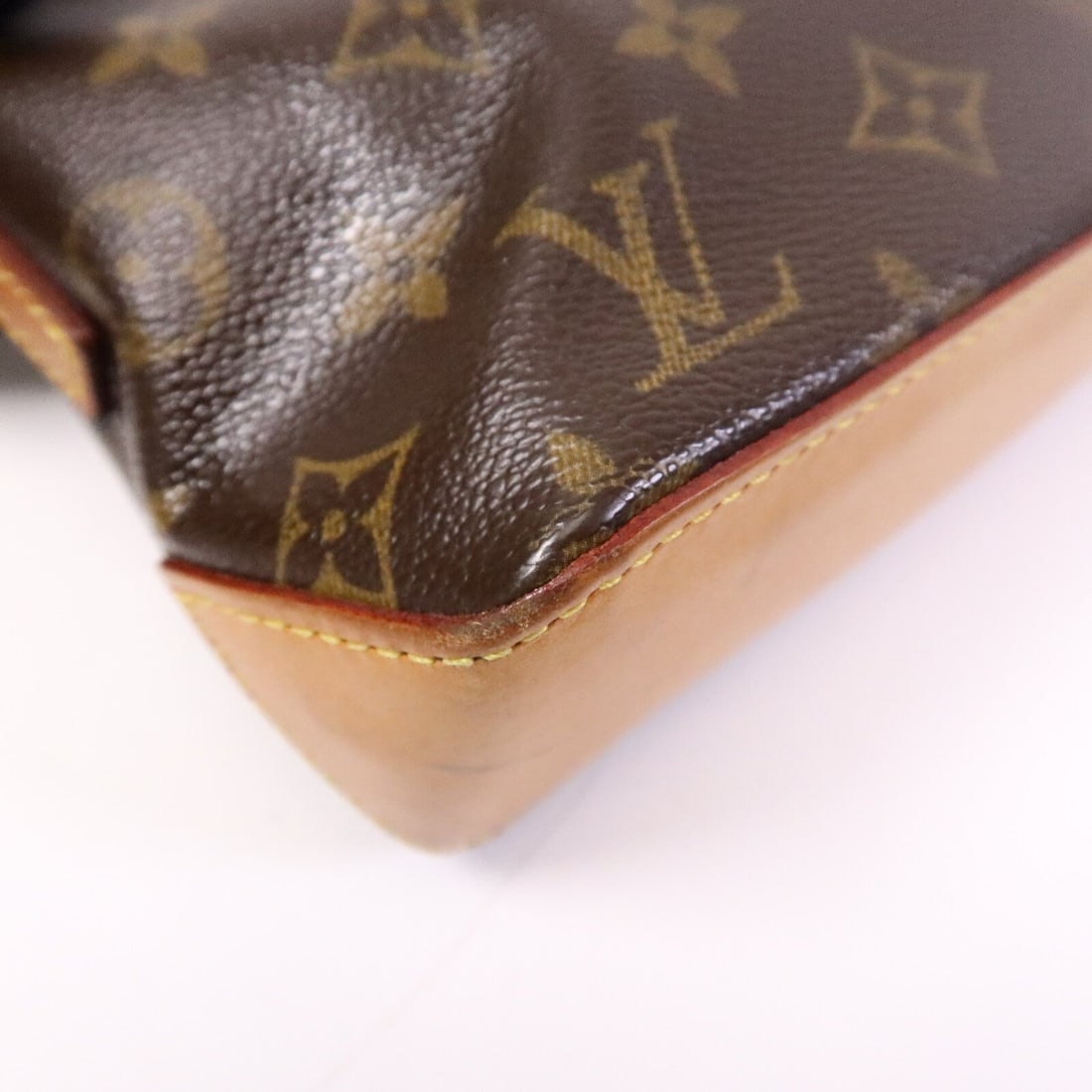 Louis Vuitton Trotteur Monogram - 11