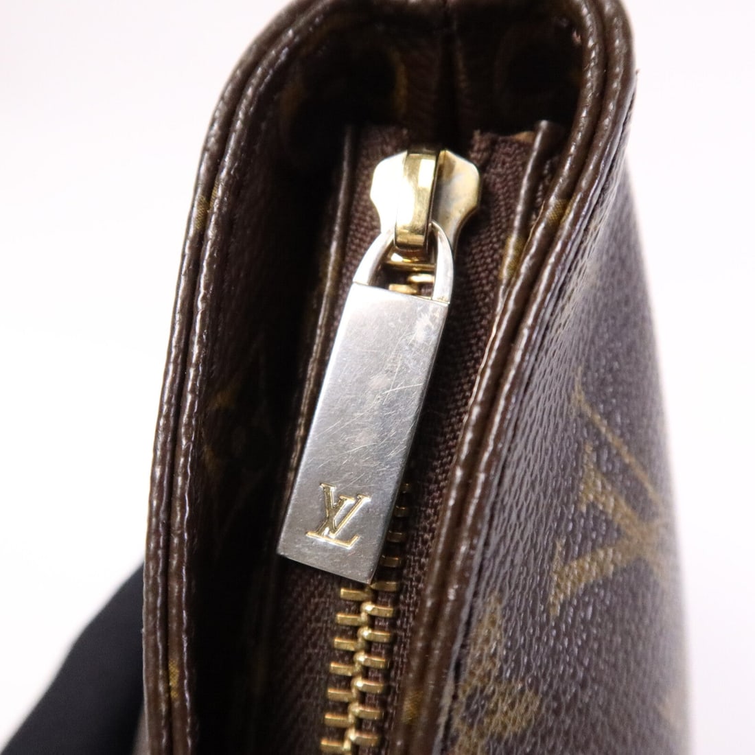 Louis Vuitton Trotteur Monogram - 7