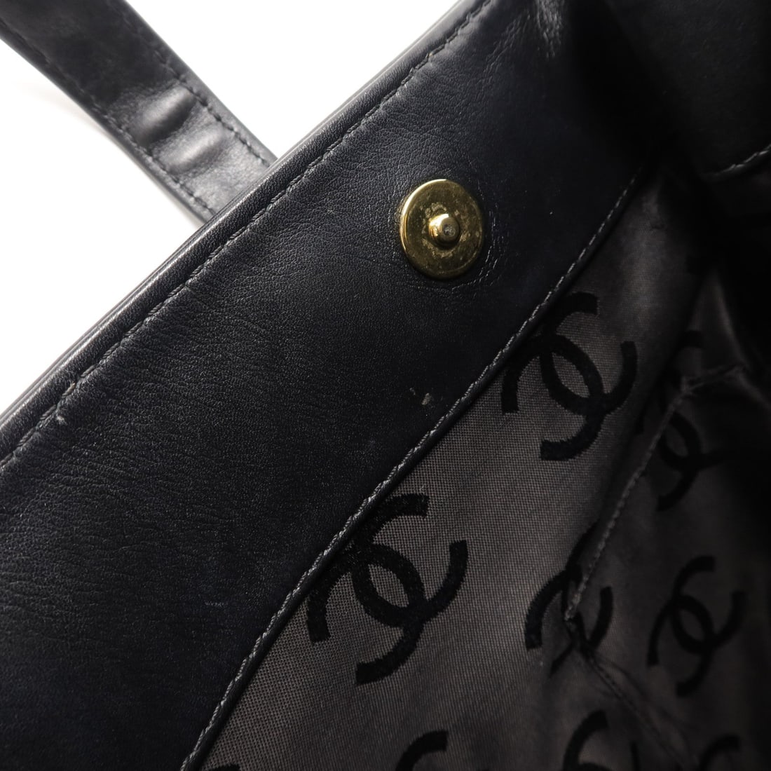 Chanel Shoulder Handbag - 16