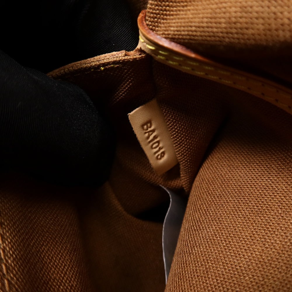 Louis Vuitton Alma PM Monogram - 8