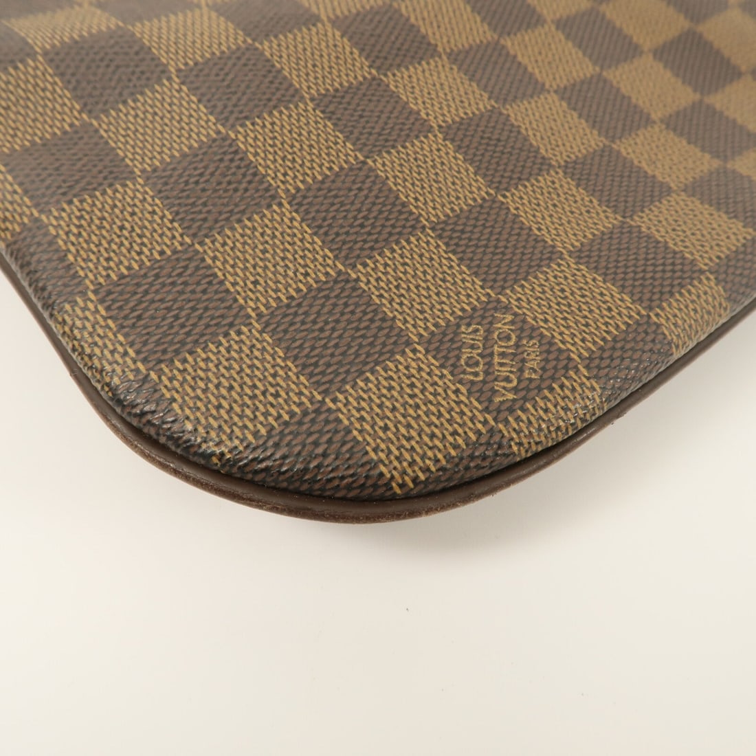 Louis Vuitton Pochette Bosphore - 9