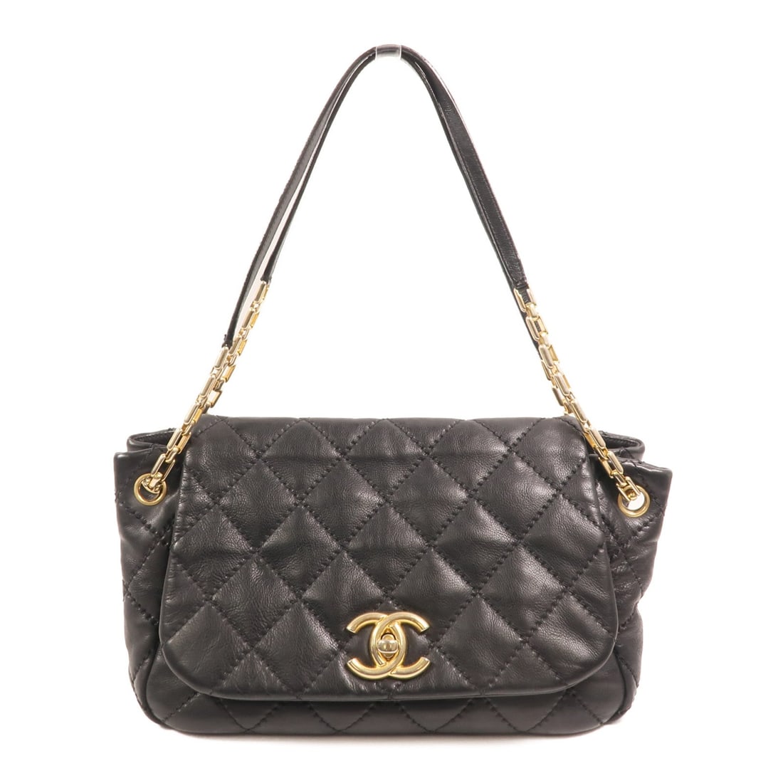 Chanel Chain Shoulder Bag Black: Black calfskin chain shoulder bag.