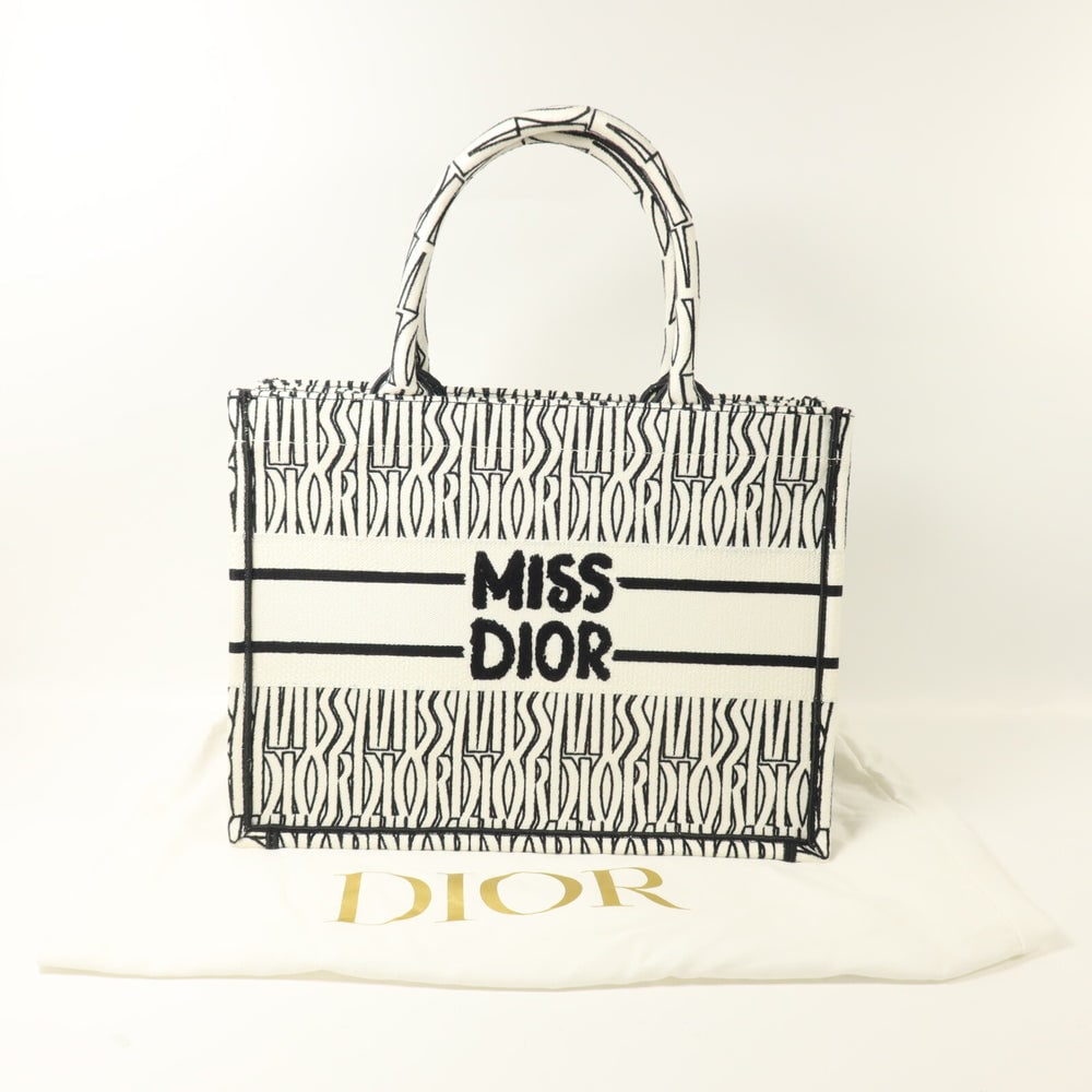 Dior Book Tote Medium - 9