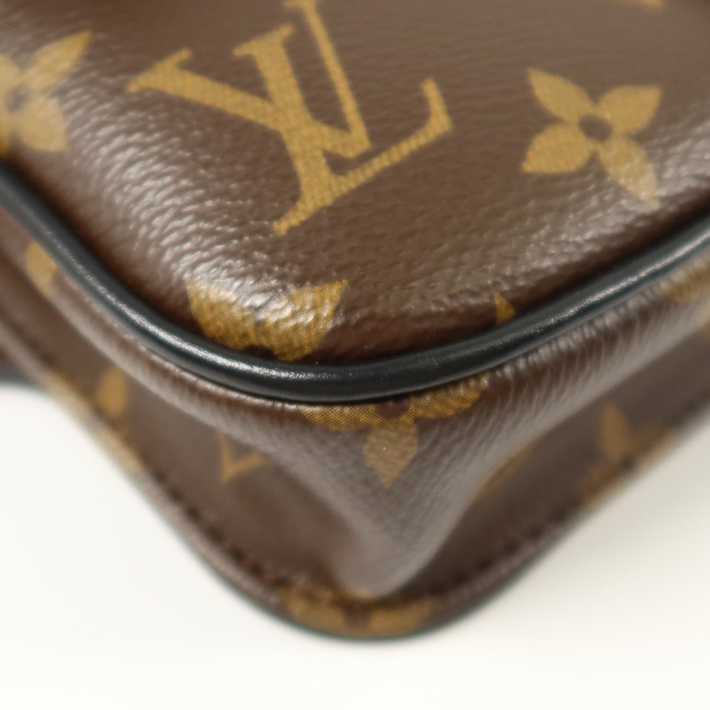Louis Vuitton S Lock Messenger - 10