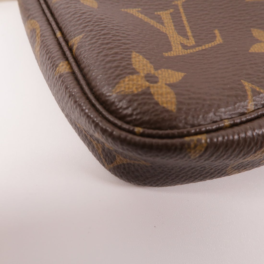 Louis Vuitton Mini Pochette Brown - 11