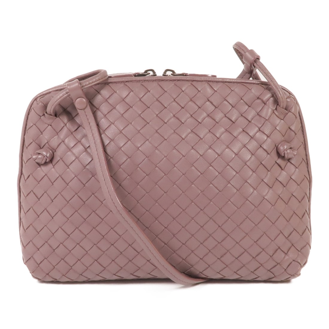 Bottega Intrecciato Shoulder Purple: Intrecciato shoulder bag in dusty purple leather. Size 25 x 17 x 4 cm. Strap 120 to 130 cm.