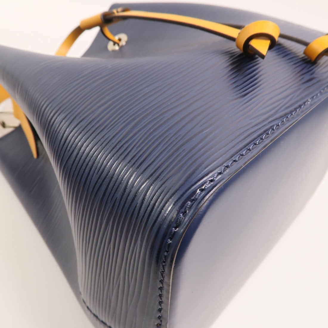 Louis Vuitton NeoNoe BB - 12
