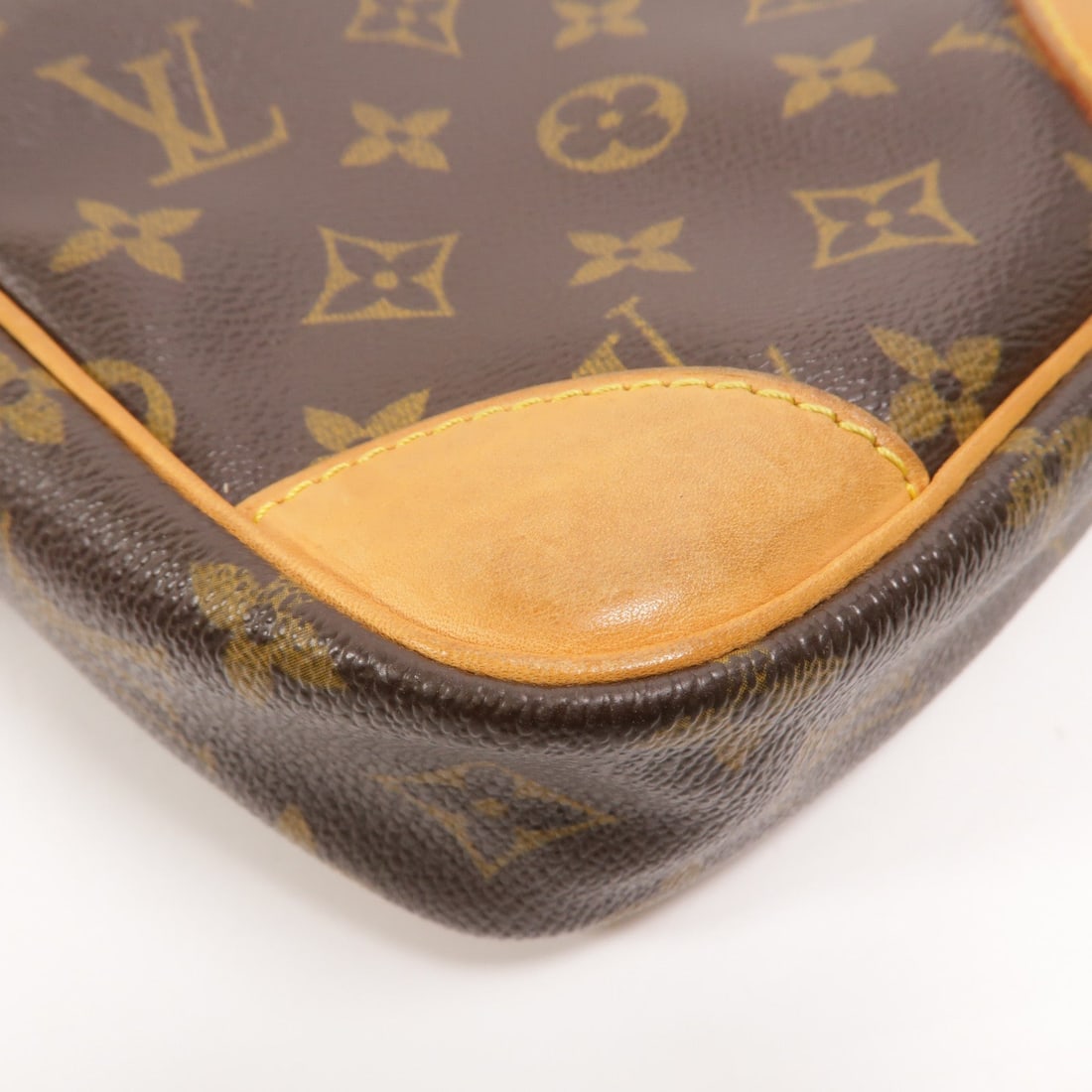 Louis Vuitton Danube Monogram - 12