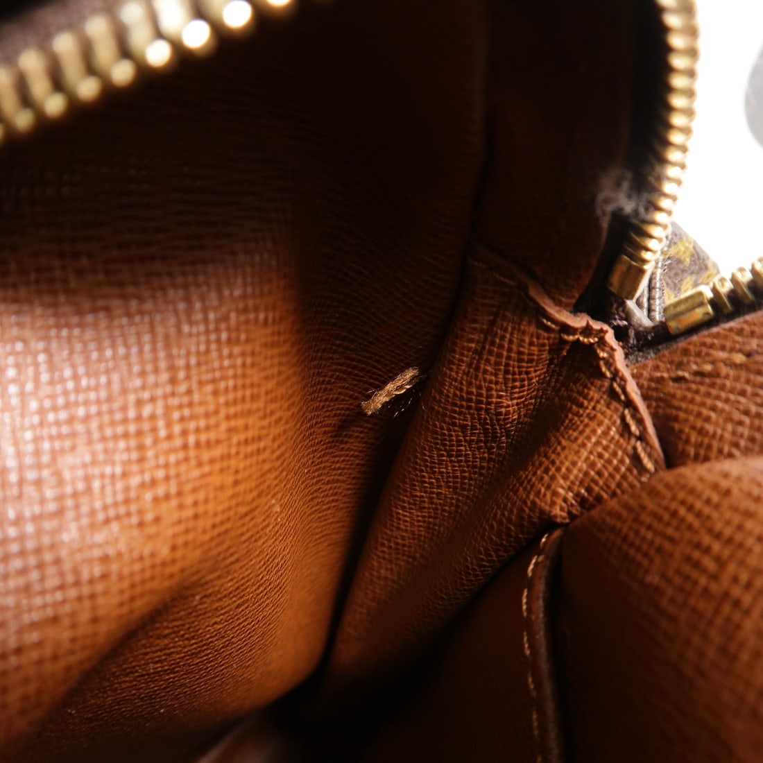 Louis Vuitton Danube Monogram - 16