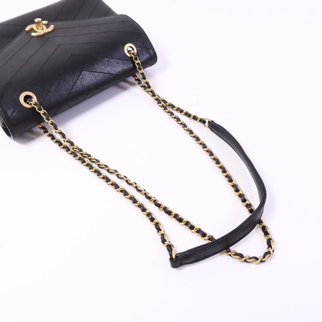Chanel Chain Shoulder Bag Black - 9