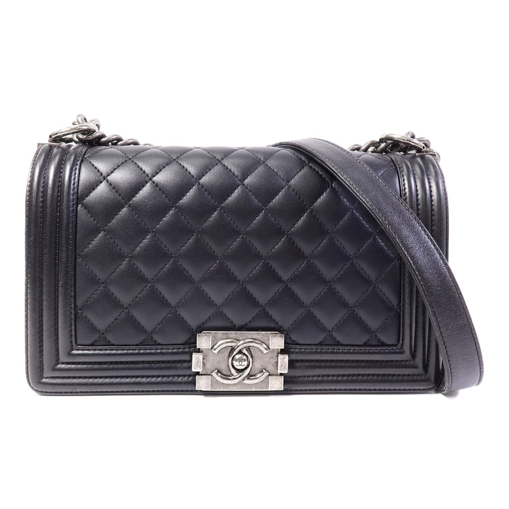 Chanel Boy 25 Lambskin Black: Black lambskin Boy 25 chain shoulder handbag.