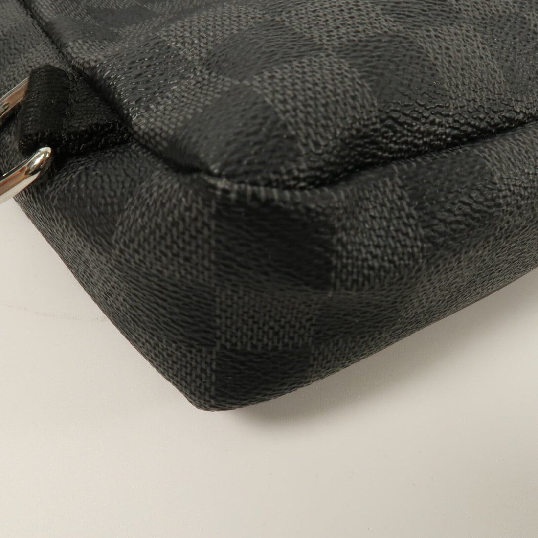 LV Avenue Sling Graphite - 12