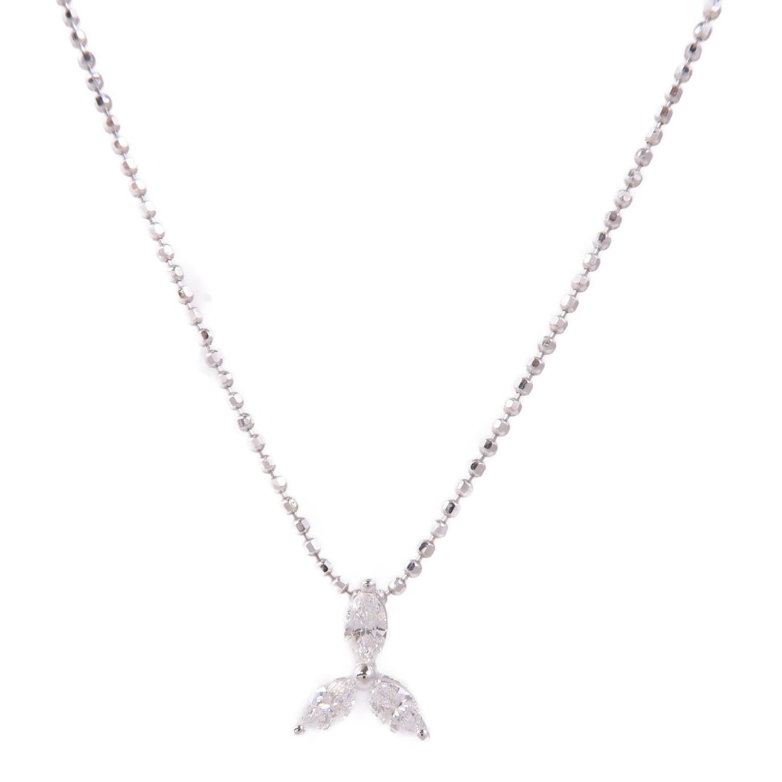 Diamond Necklace 18K White Gold: Diamond necklace in 18K white gold.