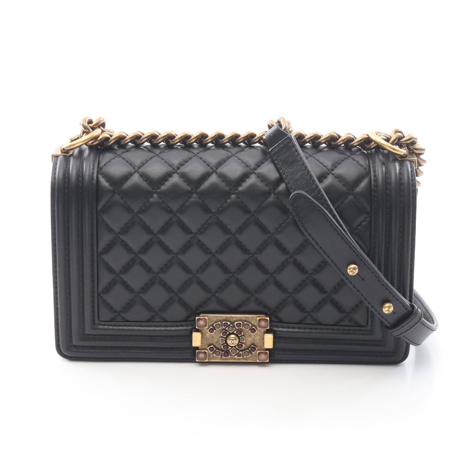 Chanel Boy Chain Bag Black: Black lambskin Boy Chanel chain shoulder bag with gold-tone hardware.