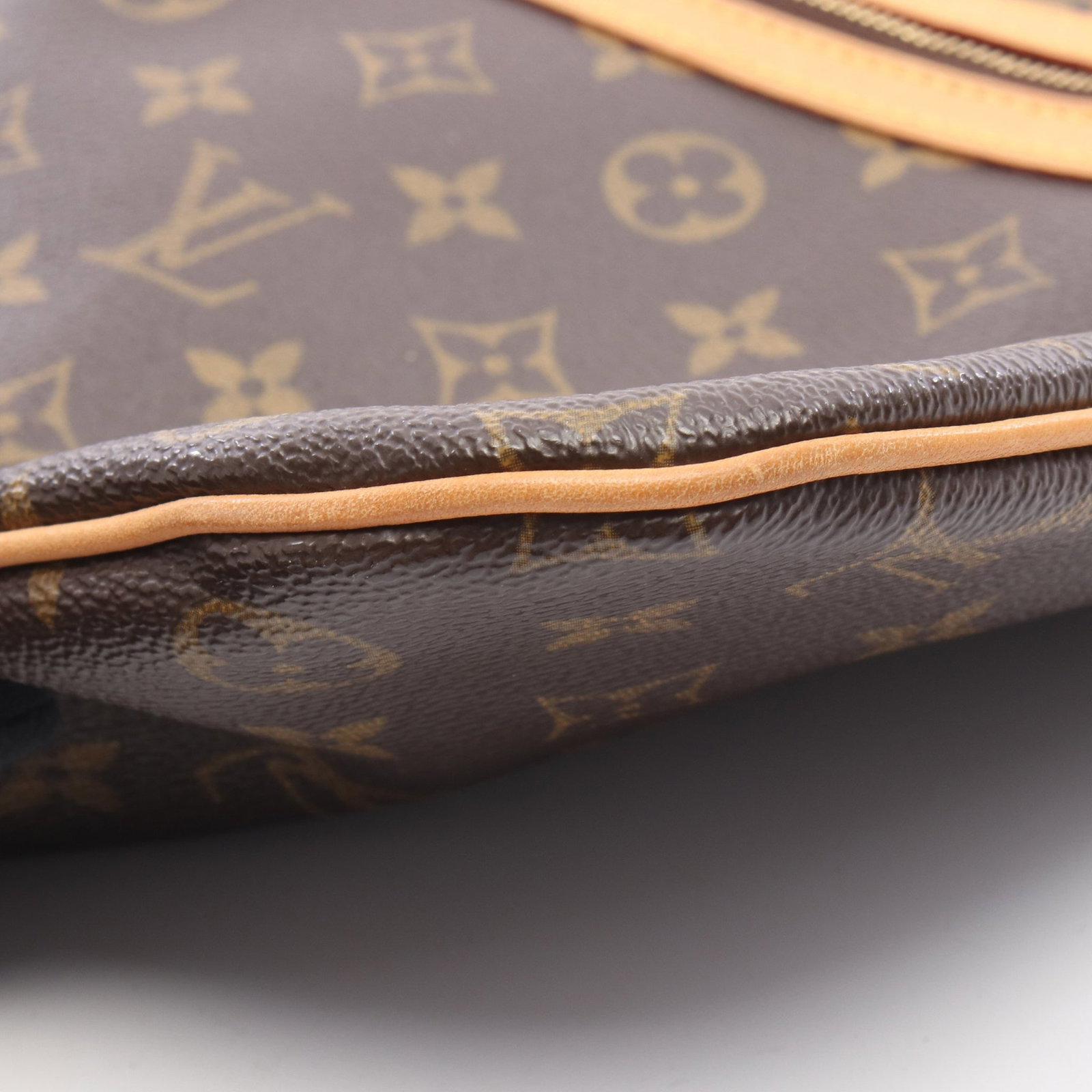 Louis Vuitton Pochette Bosphore - 8