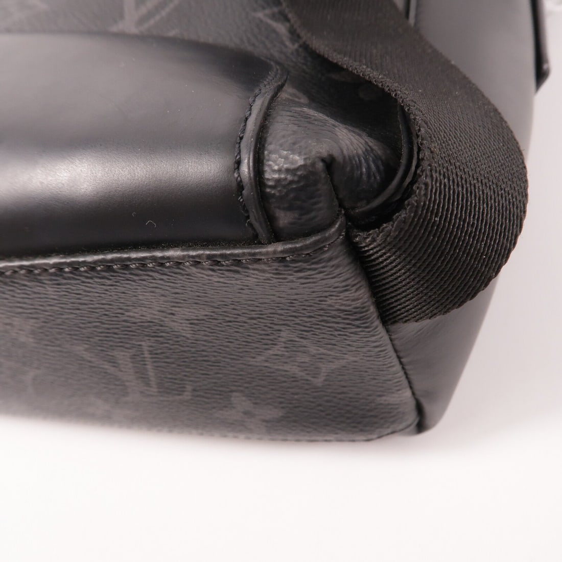 Louis Vuitton Voyager PM - 11