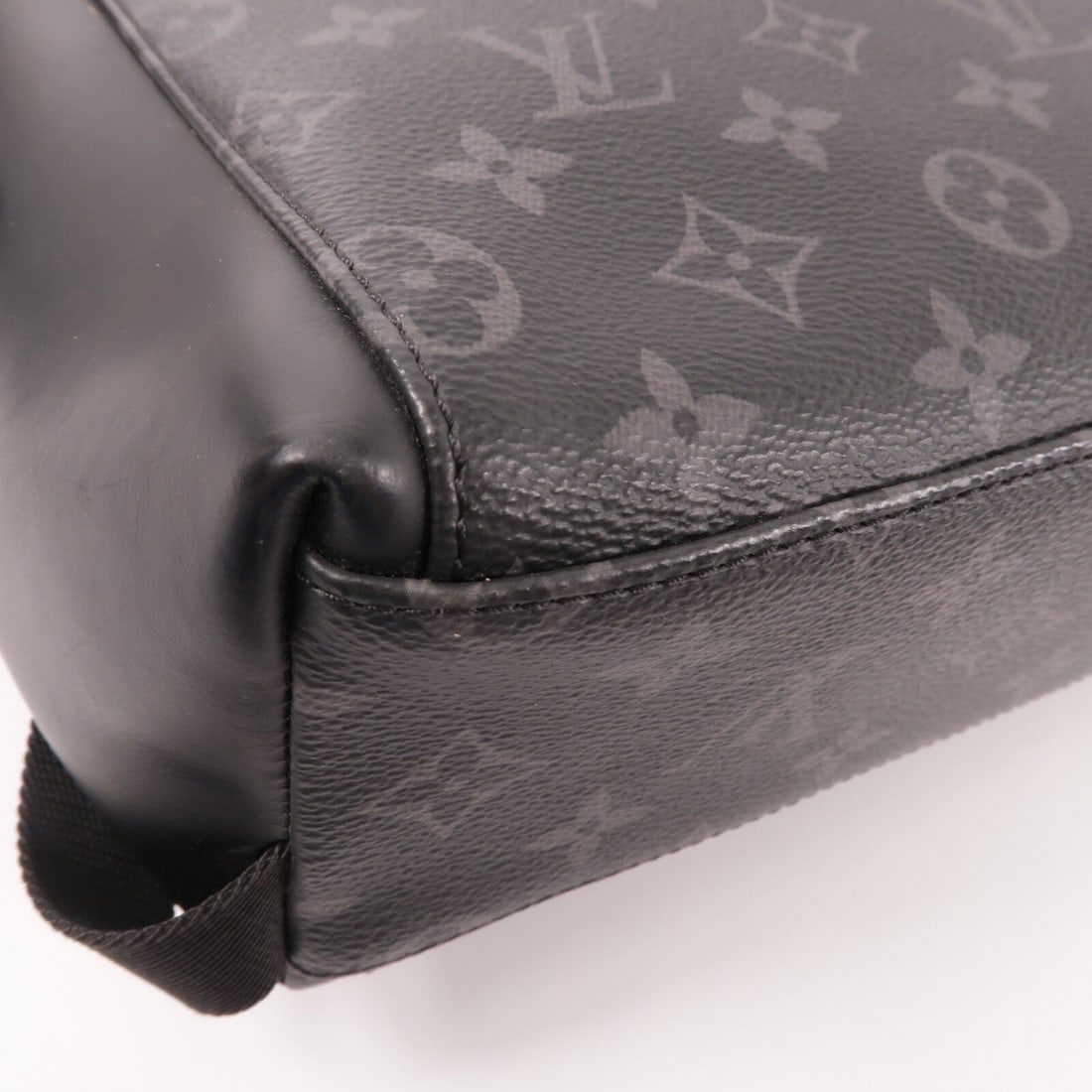 Louis Vuitton Voyager PM - 12