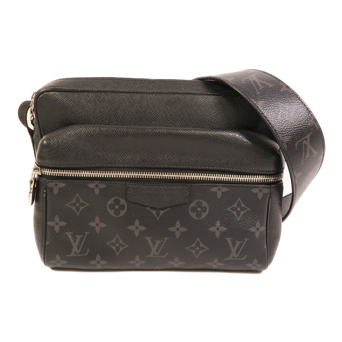 Louis Vuitton Outdoor Messenger (1 of 14)