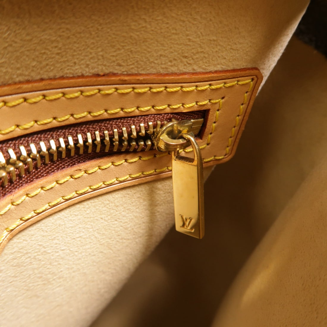 Louis Vuitton Looping GM Monogram - 14
