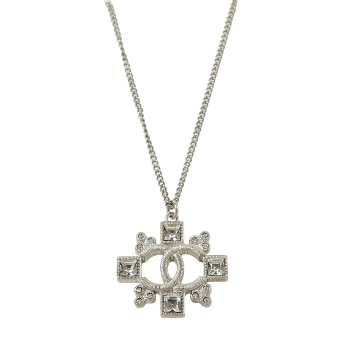 Chanel CC B15B Metal Silver: CC necklace B15B in silver tone metal.