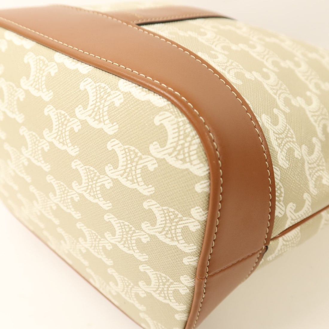 Celine Triomphe Bucket Beige - 14