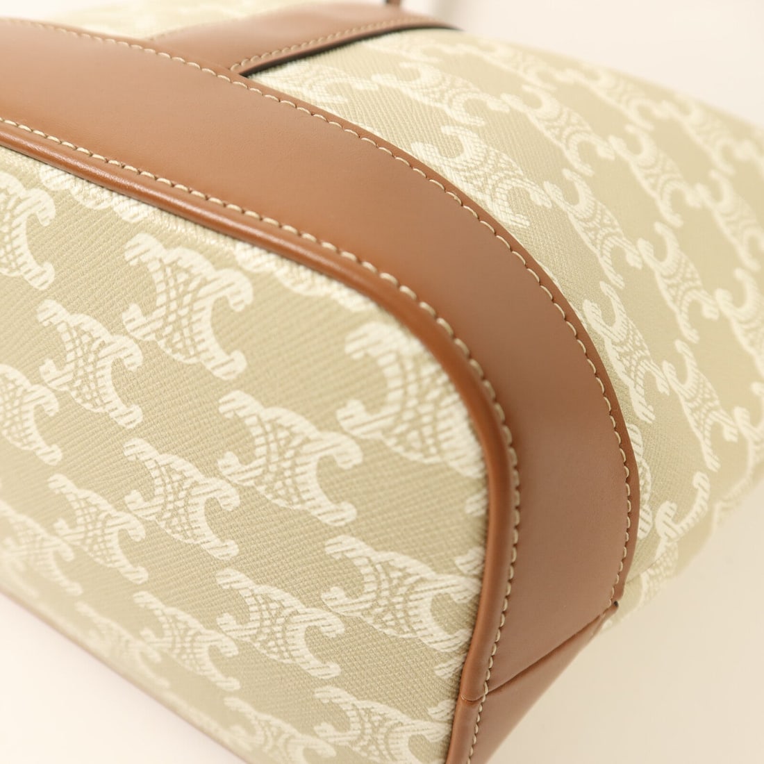 Celine Triomphe Bucket Beige - 16