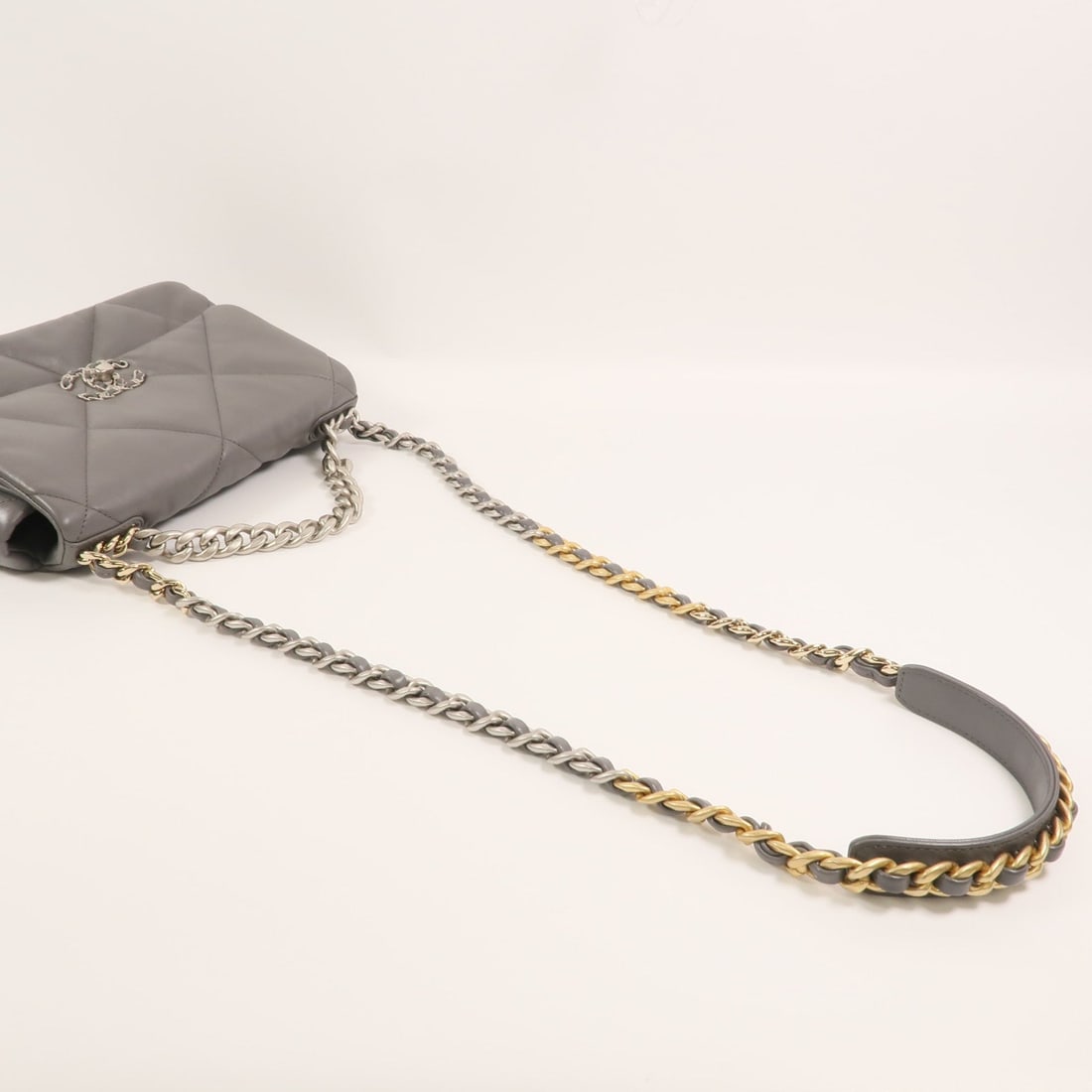 Chanel C19 Small Grey - 8