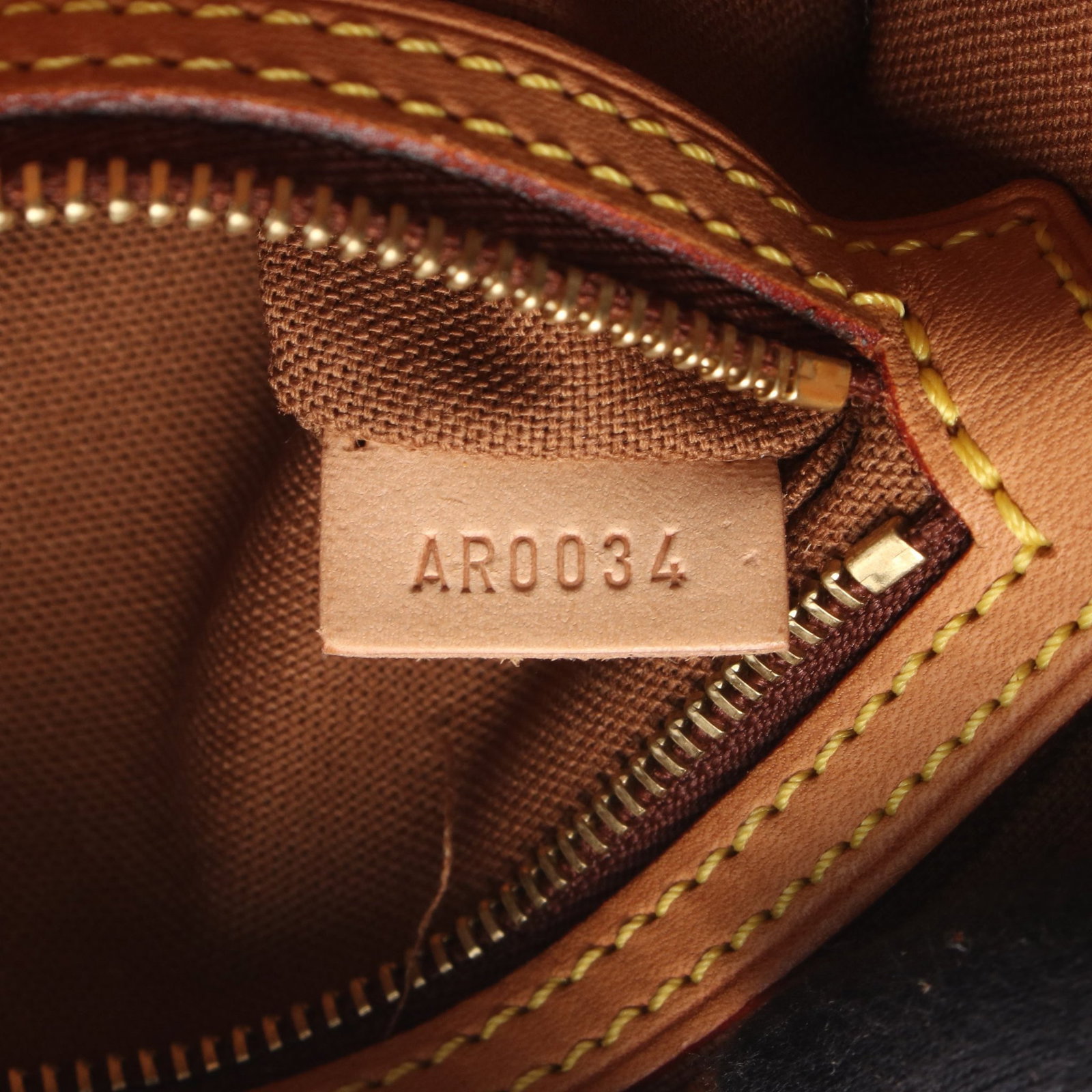 Louis Vuitton Trotteur Monogram - 5