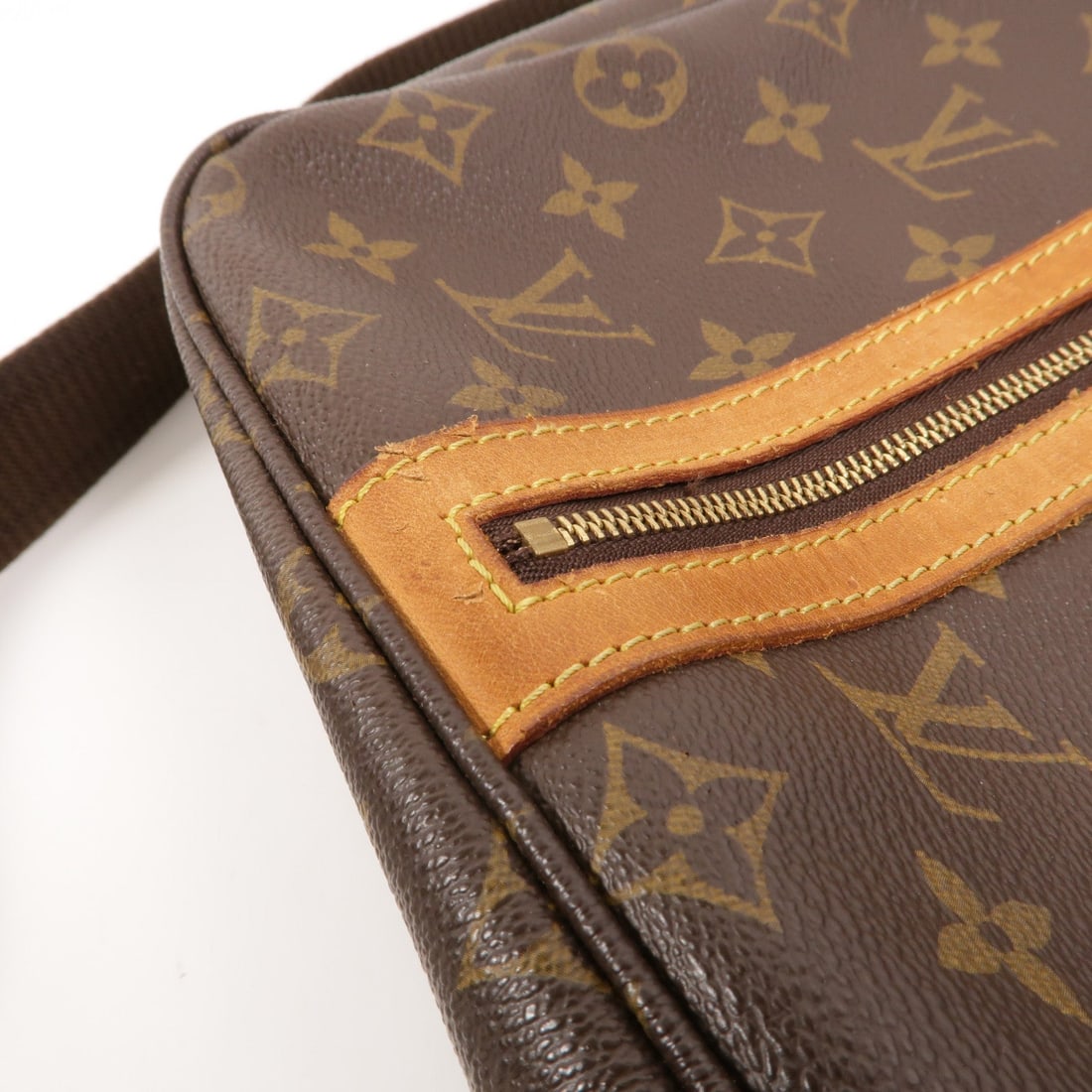 Louis Vuitton Sac Bosphore Brown - 16