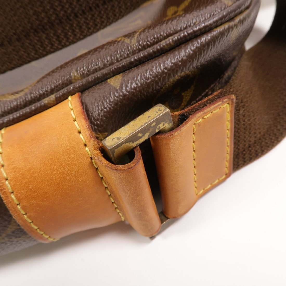 Louis Vuitton Sac Bosphore Brown - 17