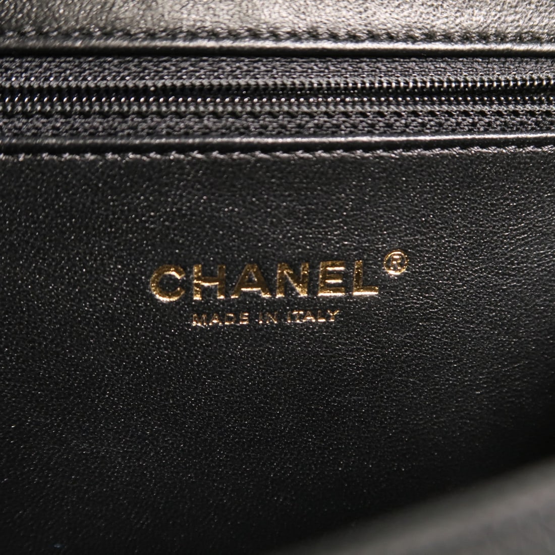 Chanel Medium Vanity Case Black - 6