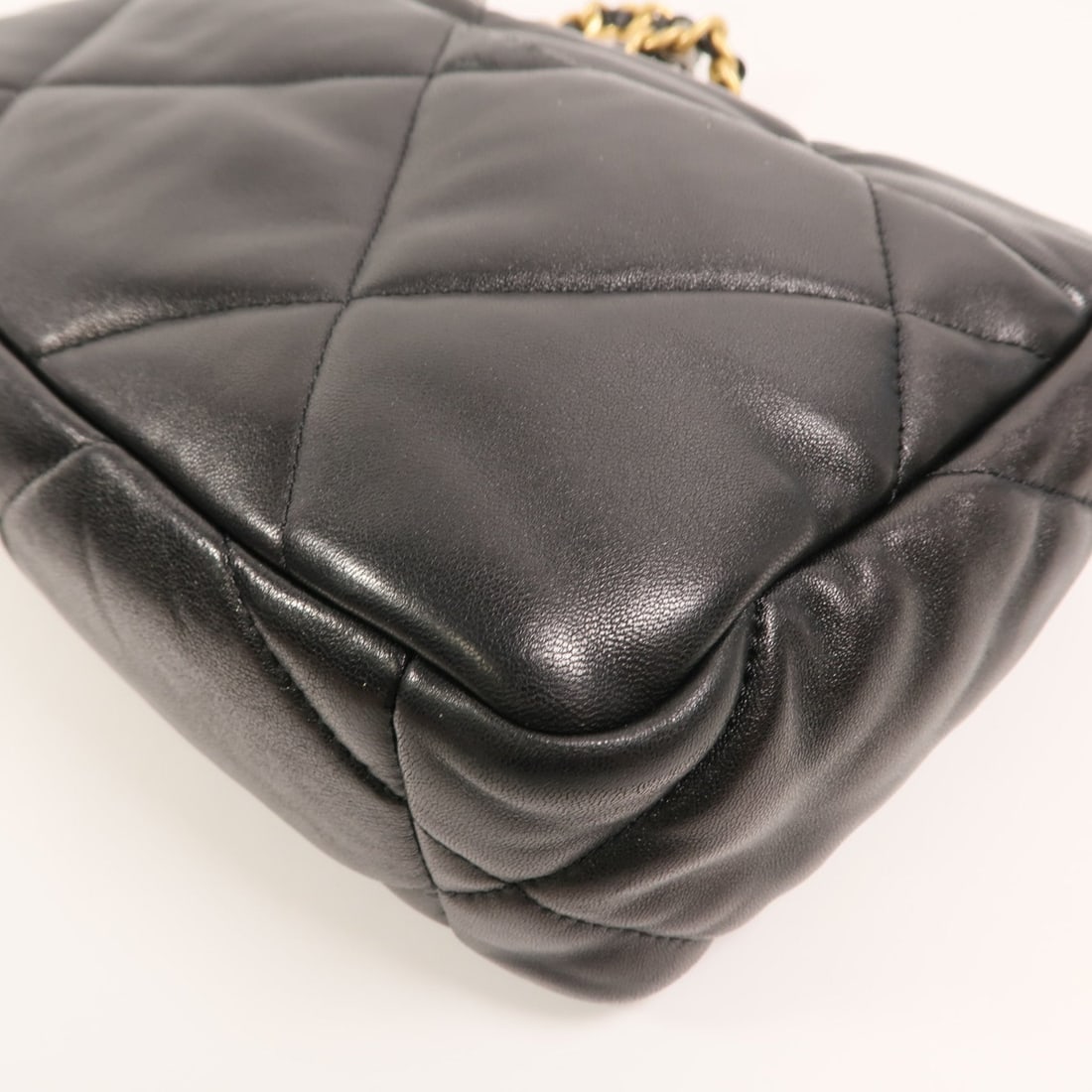 Chanel C19 Small Black - 12