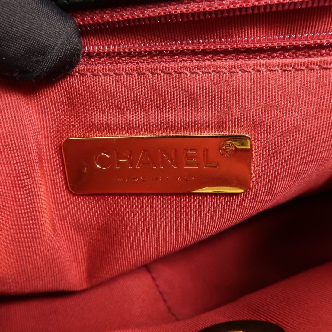 Chanel C19 Small Black - 6