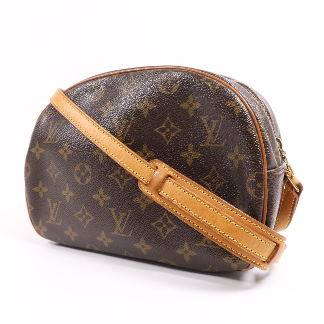 Louis Vuitton Blois Monogram - 3